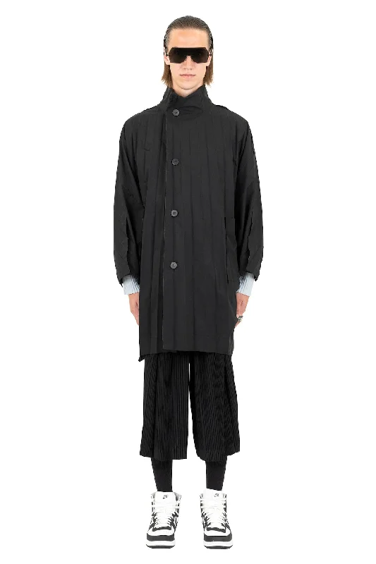 Homme Plissé Edge Coat in Black