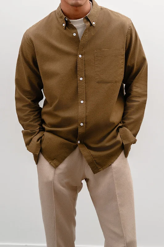 Men's Patterned Button-Down Shirts for Added InterestCLASSIC OXFORD SHIRT