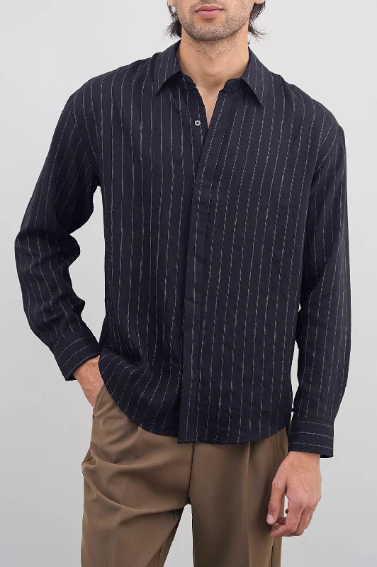 Men's Performance Fabric Shirts for All-Day ComfortFLOWY PIN STRIPPED SHIRT