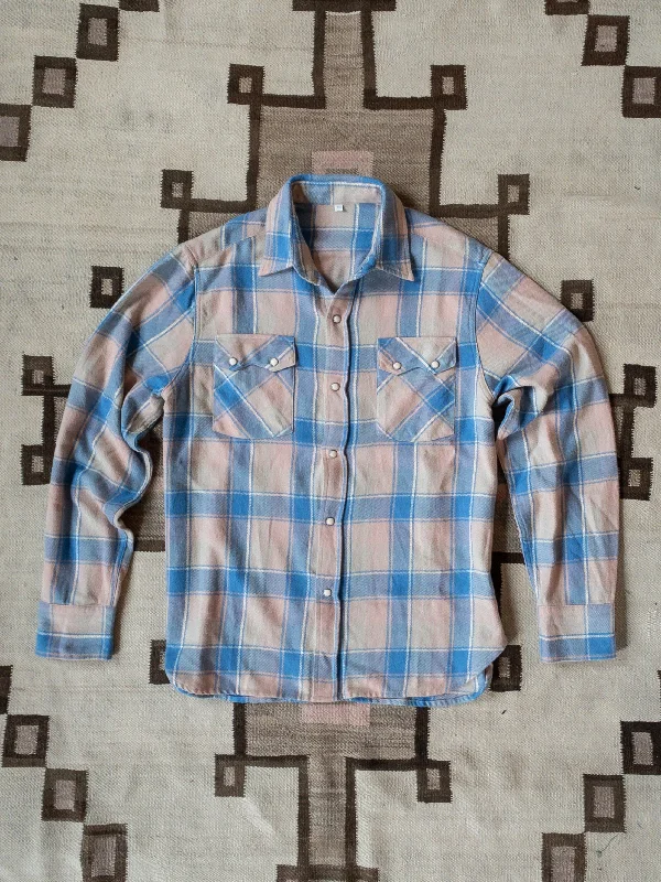 Men's Breathable Shirts for Warm ClimatesWashed Flannel Pearlsnap Shirt - Marine Blue Hearth Plaid Men's Breathable Shirts for Warm ClimatesWashed Flannel Pearlsnap Shirt - Marine Blue Hearth Plaid