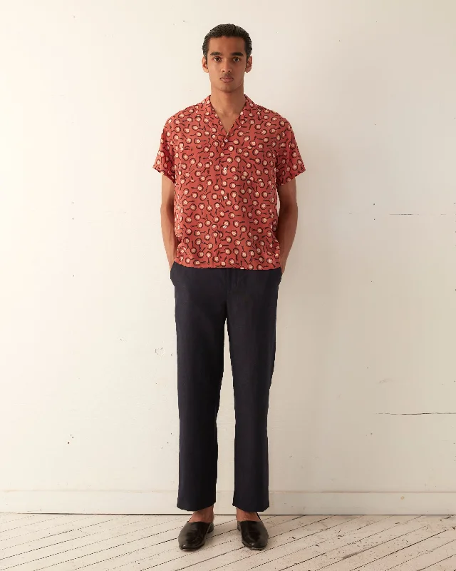 Men's Geometric Print Shirts for a Modern TwistSkillet Short Sleeve Shirt