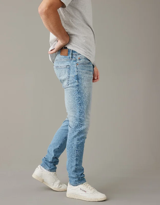 Jeans for Men with a Athletic BuildAE AirFlex+ Athletic Skinny Jean