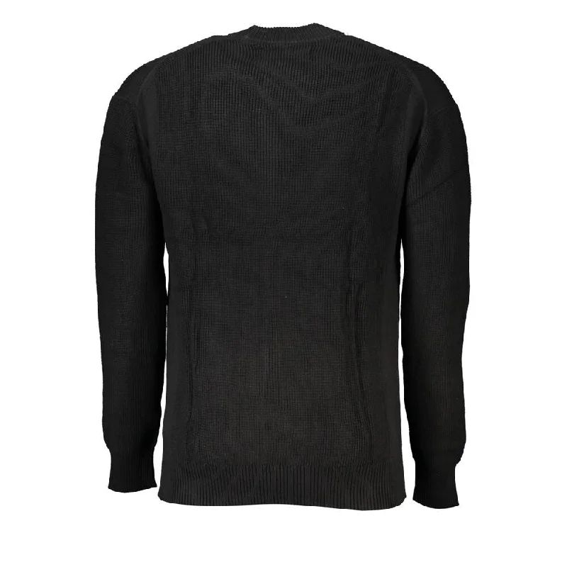 Men's Sweaters in Neutral ColorsCalvin Klein Sleek Cotton Crew Neck Sweater with Contrast Men's Details Men's Sweaters in Neutral ColorsCalvin Klein Sleek Cotton Crew Neck Sweater with Contrast Men's Details