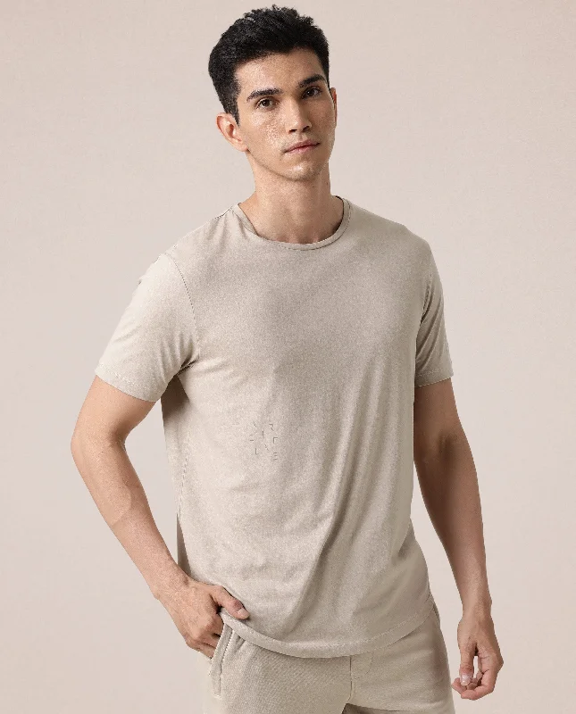 Men's Tailored Shirts for a Professional AppearanceRare Rabbit Articale Men's Caxel Beige Crew Neck Offset Brand Print Half Sleeves T-shirt Men's Tailored Shirts for a Professional AppearanceRare Rabbit Articale Men's Caxel Beige Crew Neck Offset Brand Print Half Sleeves T-shirt