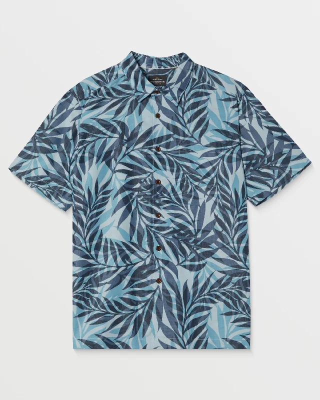 Men's Muscle Fit T-Shirts for a Body-Hugging FitWaterman Shoreline Shirt - Reflecting Pond Men's Muscle Fit T-Shirts for a Body-Hugging FitWaterman Shoreline Shirt - Reflecting Pond