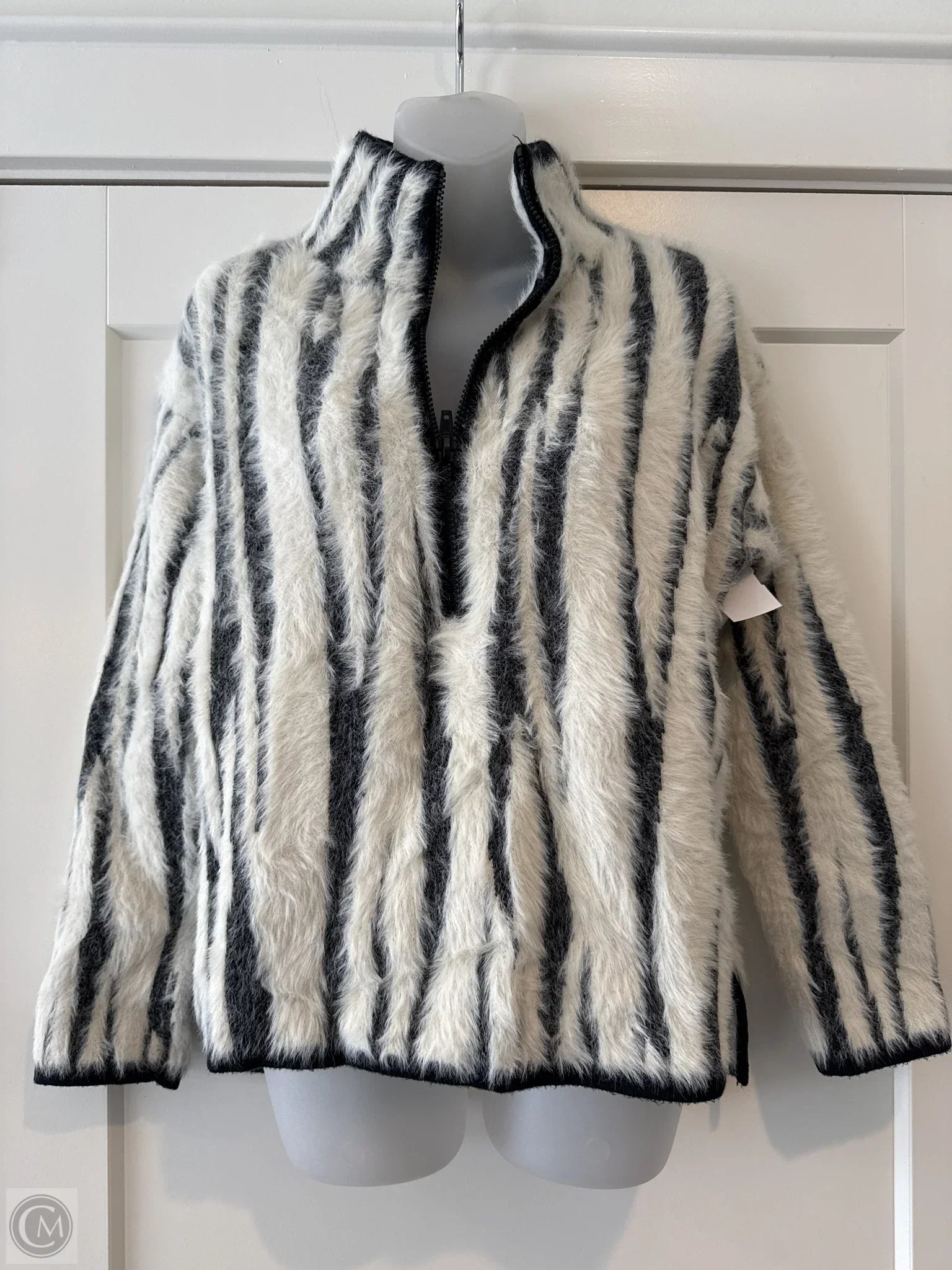 Men's Hoodies with Ribbed HemsSweatshirt Collar By Anthropologie In White, Size: M
