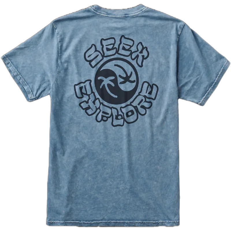 Men's Shirts with Wrinkle-Resistant FabricMen's Seek and Explore Tee