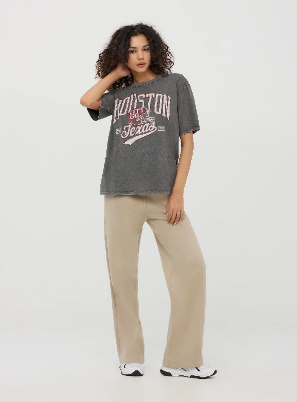 Men's Flowy Shirts for a Relaxed LookWoman's Short-sleeved T-shirt