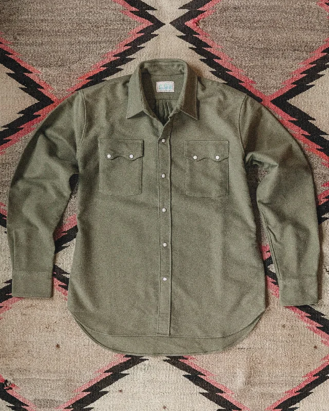 Men's Pattern Mixing Shirts for Creative StyleMoleskin Pearlsnap Shirt - Olive