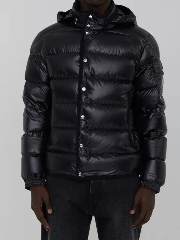 Cool Men's Pea CoatsGourette Short Down Jacket